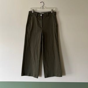 Everlane size 8 Wide-Leg Cropped Army Green Pants.